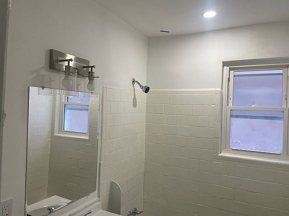 3rd image of 1635 6th St NW APT 4