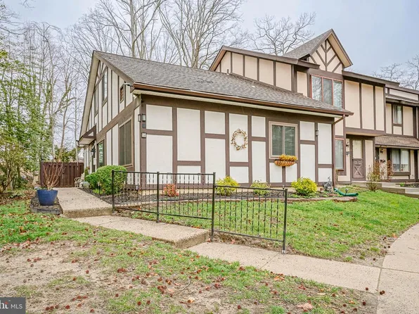 8 Sycamore Ct, Lumberton, NJ 08048