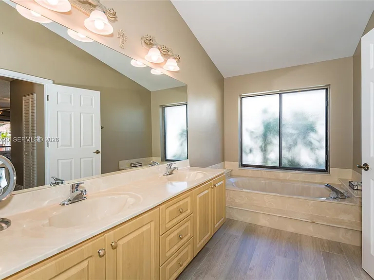 850 Amherst Ave — Photo 19