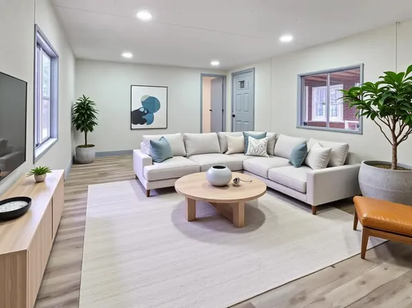 111 Custer Rd, Mabank, TX 75156