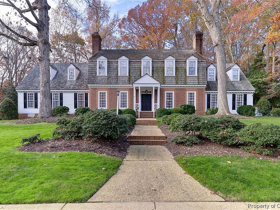 1st image of 110 Woodmere Dr