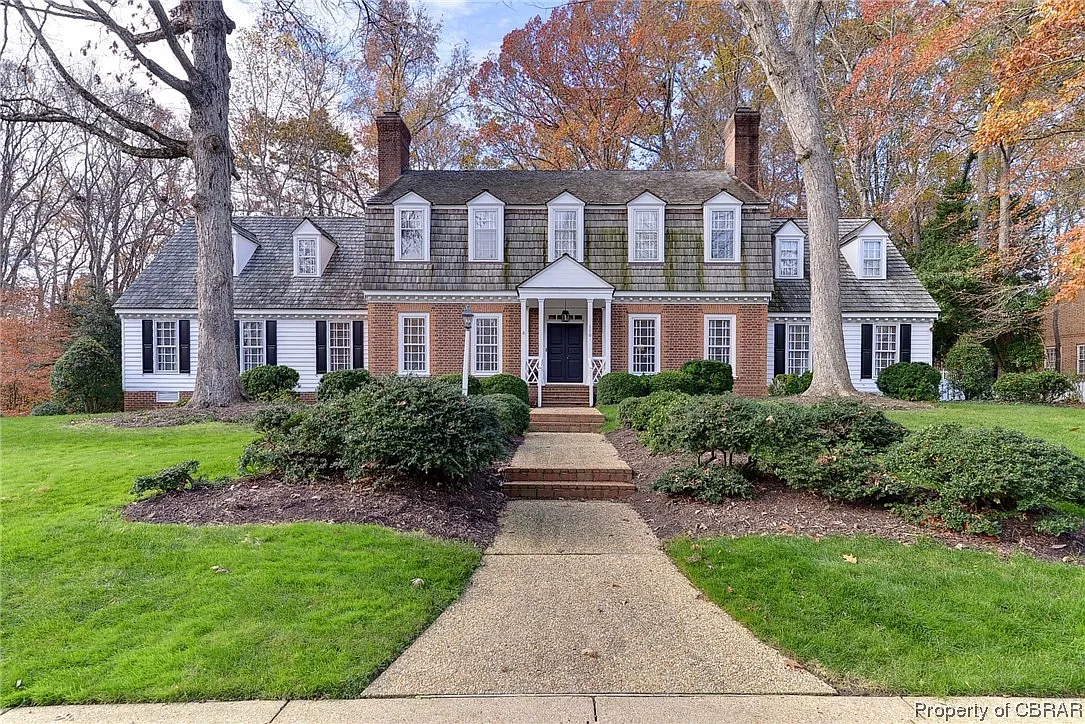 110 Woodmere Dr photo 1