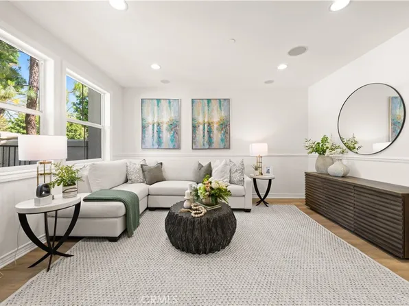 76 Trailing Vine, Irvine, CA 92602