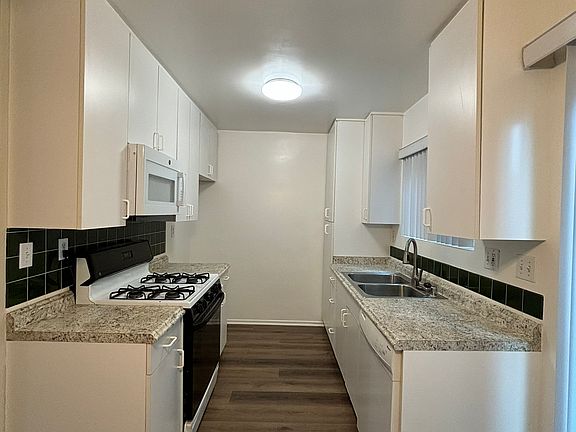 5th image of 1314 N Cordova St #C
