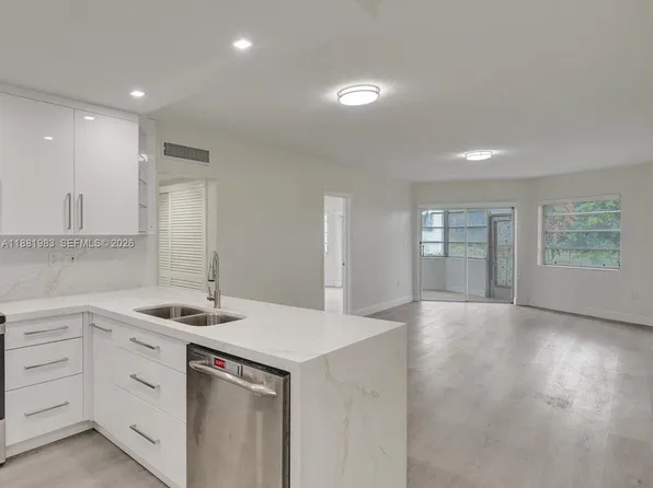 18720 NE 18th Ave APT 116, Miami, FL 33179