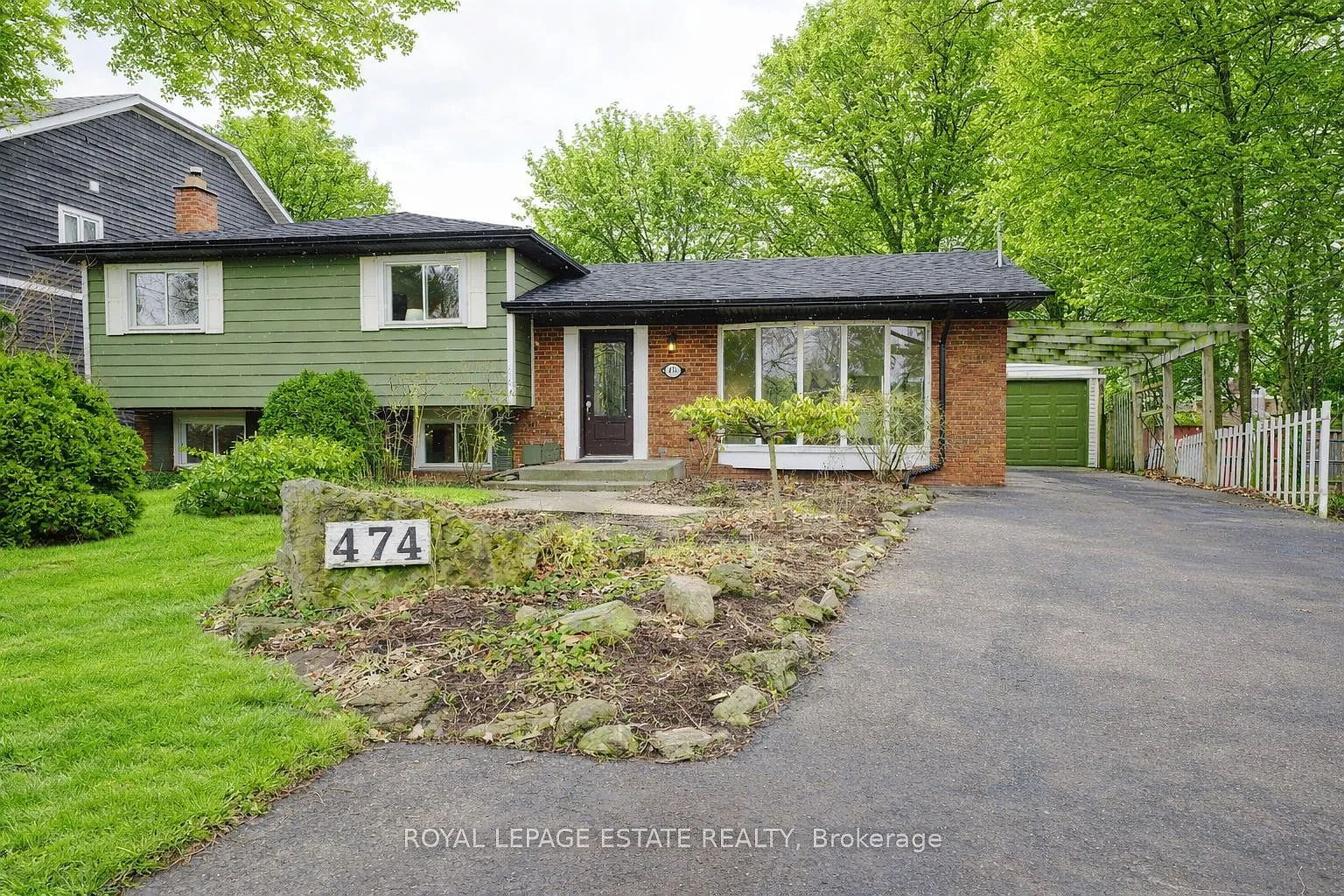 474 Sandlewood Rd photo 1