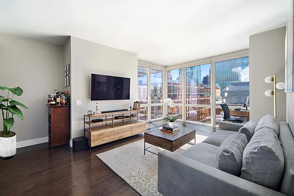 Sold by Compass | media 1