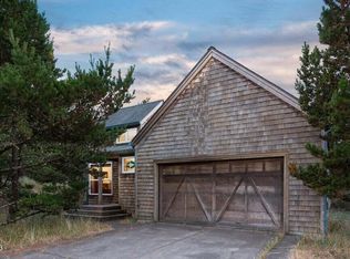 5880 Barefoot Ln, Pacific City, OR