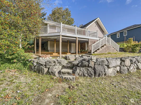 7701 8th Avenue SW, Seattle, WA 98106