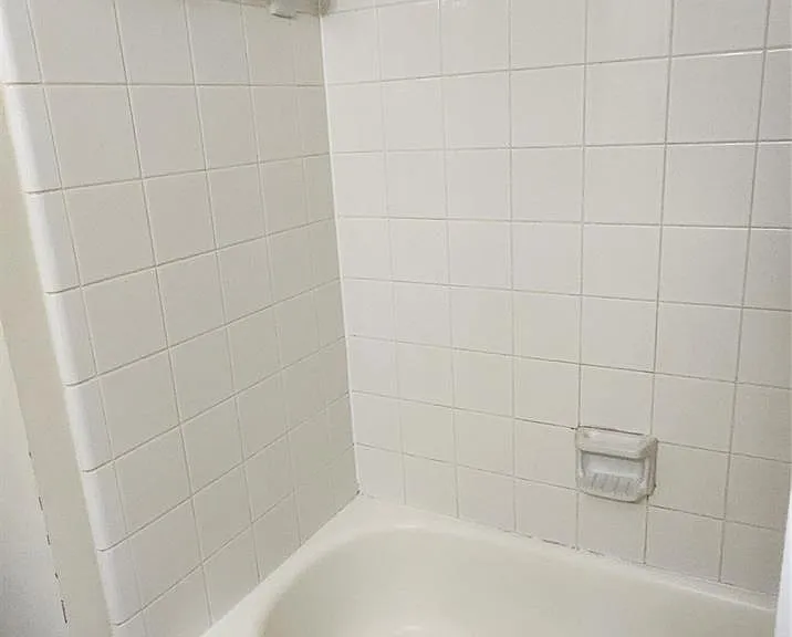 16807 Sussex Dr — Photo 34