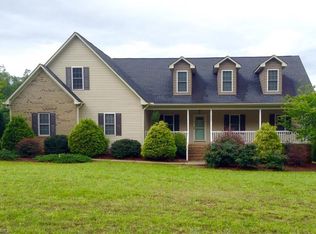 6697 Hockett Ctry Ln, Pleasant Garden, NC 27313