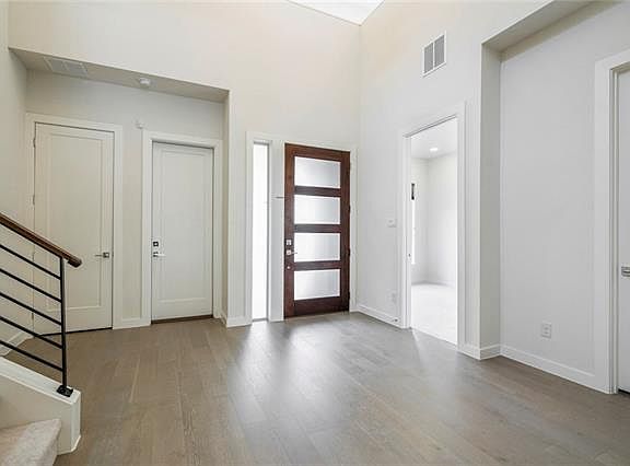 4th image of 5467 Statesman Ln