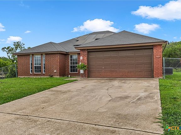 4th image of 209 W Blancas Dr