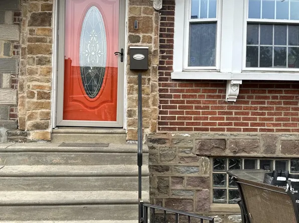 4650 Penhurst St, Philadelphia, PA 19124