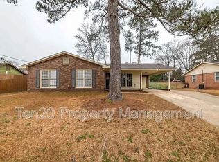 5207 Grady Dr, Columbus, GA 31907