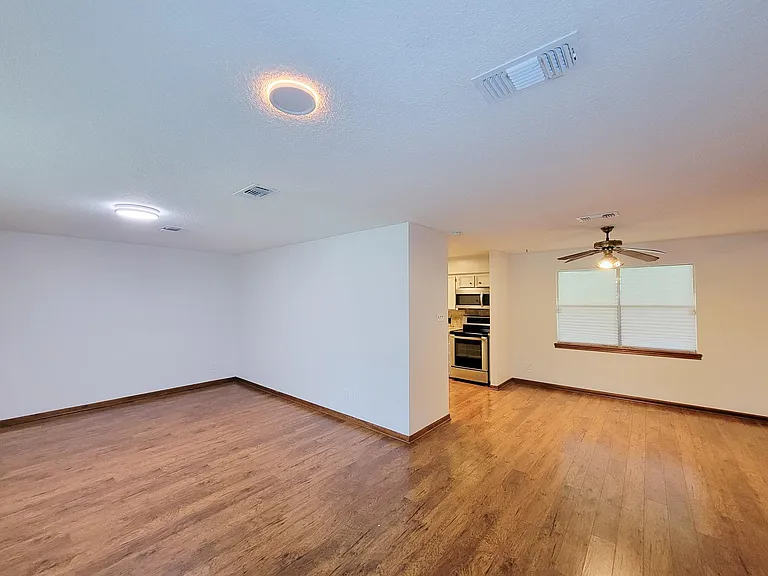 10282 Valley Dr S — Photo 13