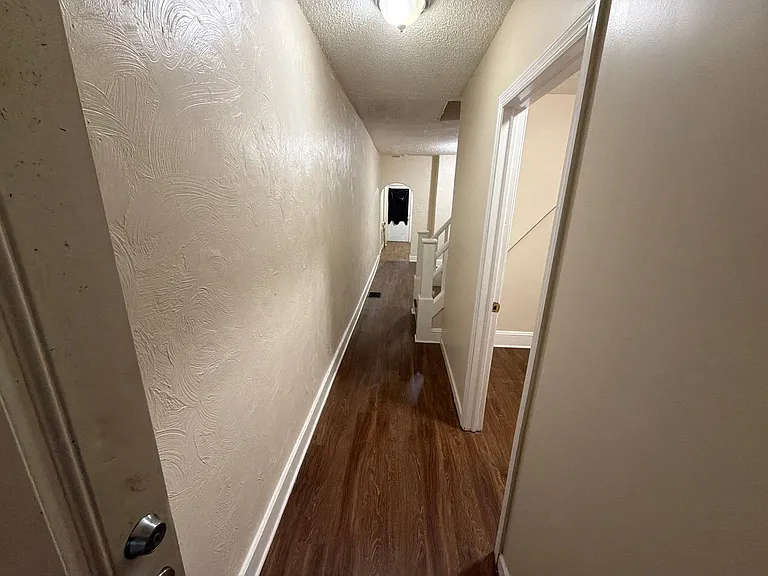 114 Smith Ave — Photo 9