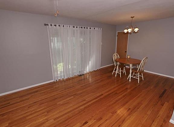 4th image of 3331 Lansing Dr