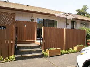 15200 SW Crown Dr UNIT 3, King City, OR 97224