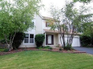 591 Roxbury Dr, Naperville, IL 60565