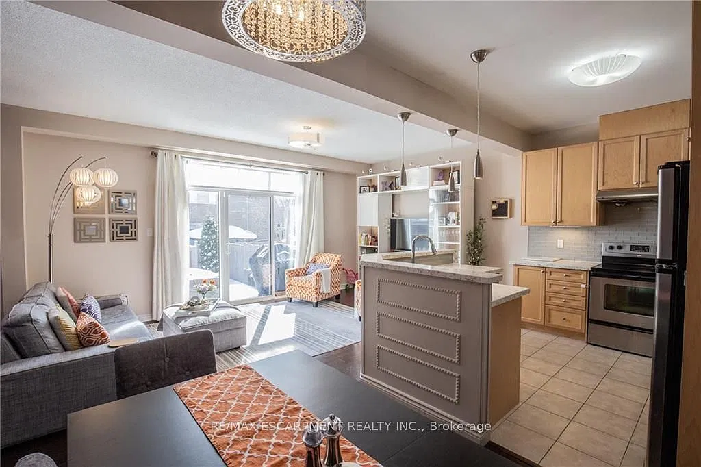 3 bed, $3,600 — Photo 3
