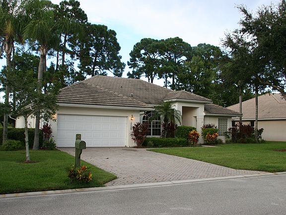 2nd image of 1720 SW Mockingbird Dr