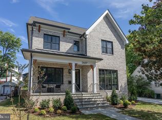 2607 Franklin Rd, Arlington, VA 22201