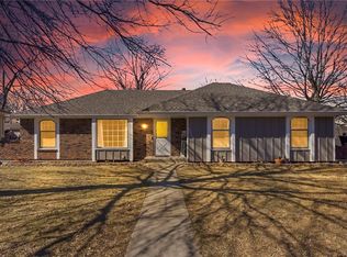 1213 SW 21st St, Blue Springs, MO 64015