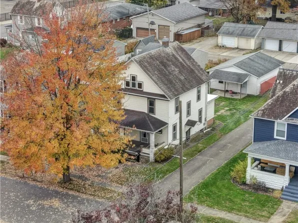 1018 Prospect Ave NW, New Philadelphia, OH 44663