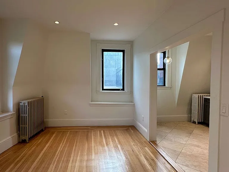 54 Harvard St #3 — Photo 7