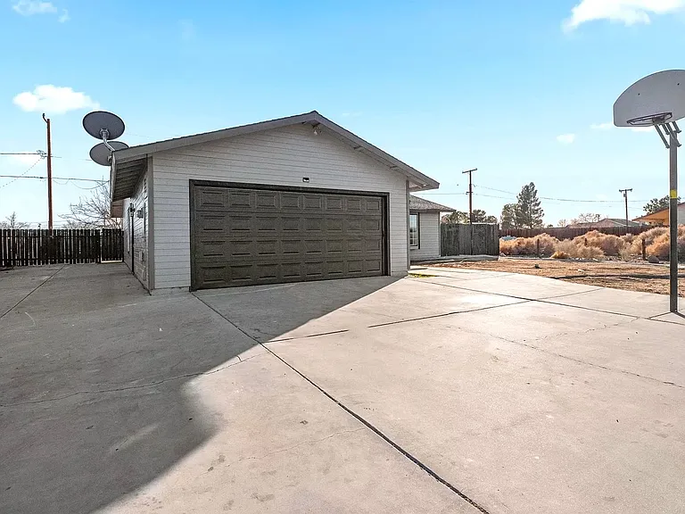 8560 Nipa Ave — Photo 2