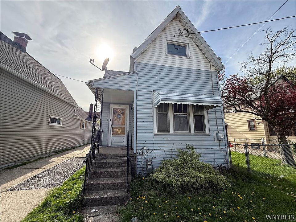 1st image of 194 Halstead Ave