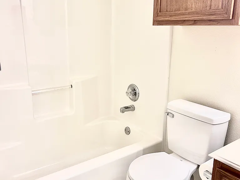534 Meadow Ln — Photo 13