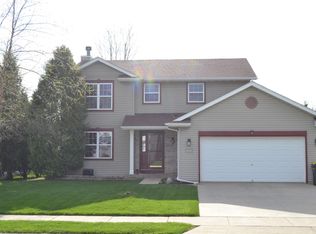 1205 Mayfield Rd, Hartford, WI 53027