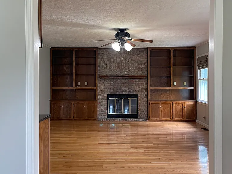1861 Woodhollow Way — Photo 5