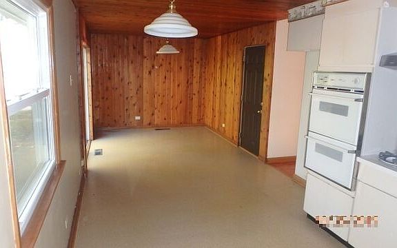 3rd image of 2720 Cherrywood Ln