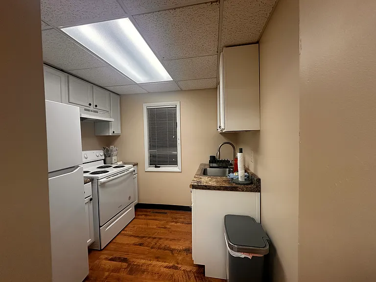 311 N 3rd Ave #1 — Photo 8