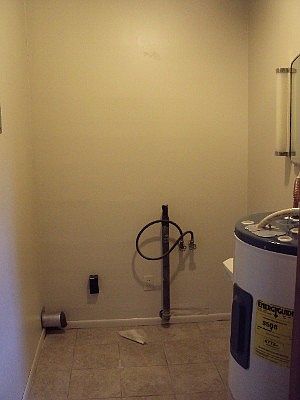 5th image of 704 W 11th St