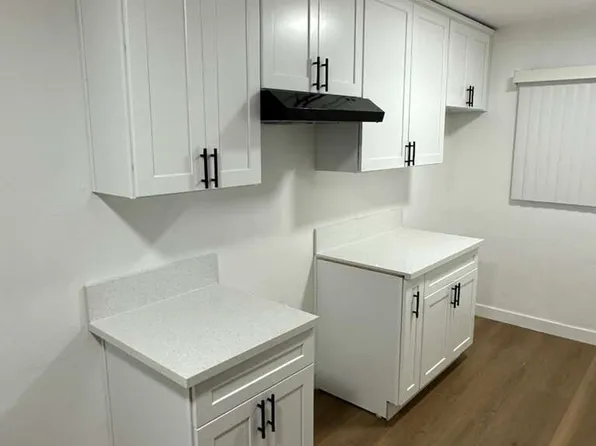 4722 August St, Los Angeles, CA 90008