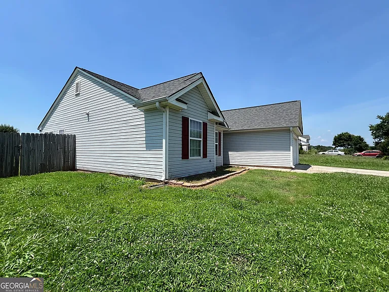 1229 Clearwater Dr — Photo 22