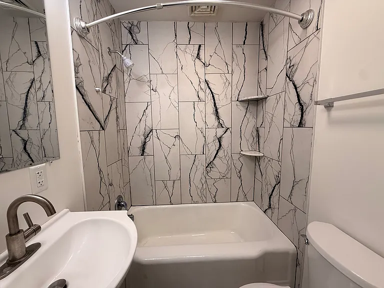 142 Carver St #2 — Photo 6