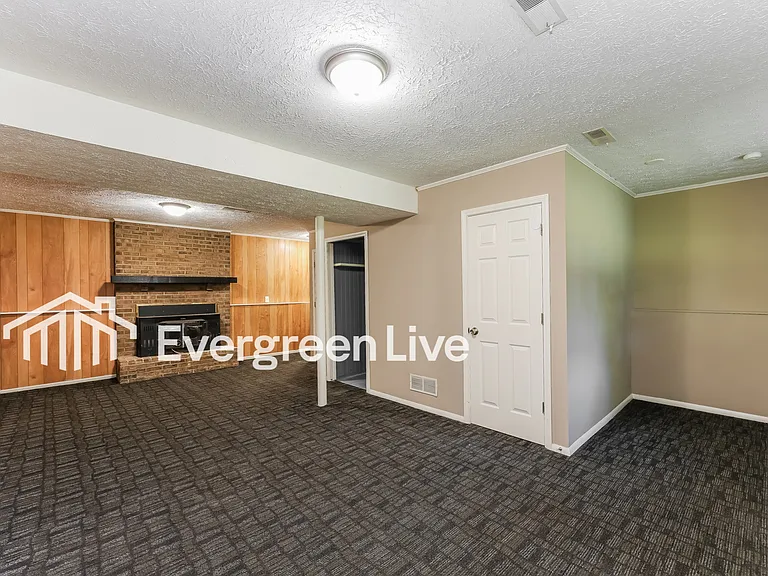 6442 Rosetta Dr — Photo 5