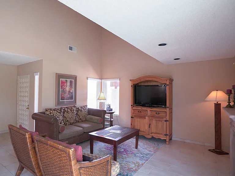 Canyon Cir N — Photo 20