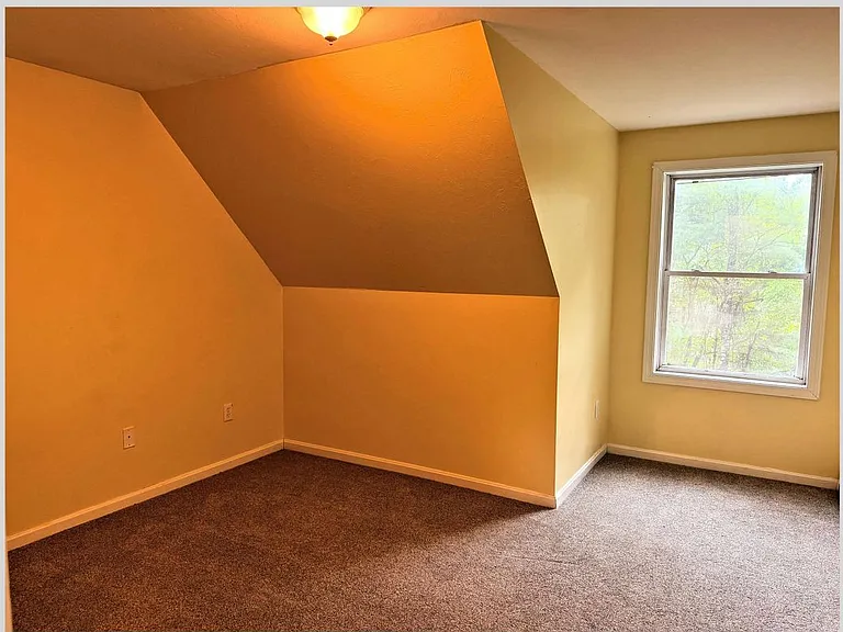 14 Cummings St #2 — Photo 15