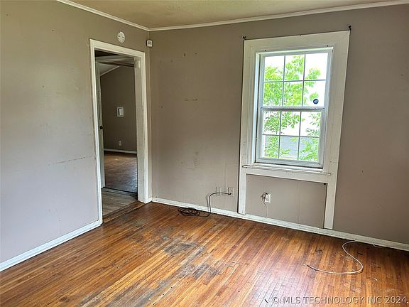 2nd image of 244 E 29th St N