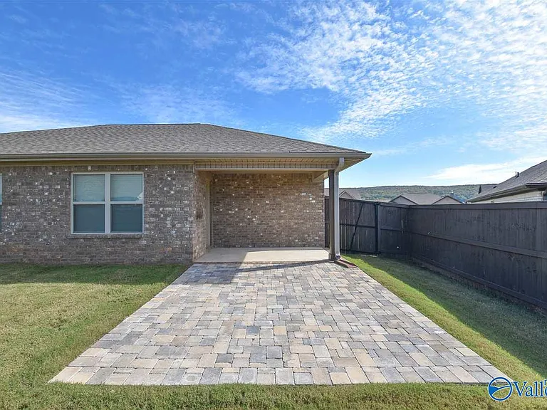 304 Fenrose Dr — Photo 32