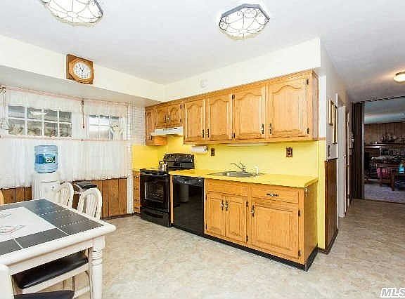5th image of 695 Westwood Ln