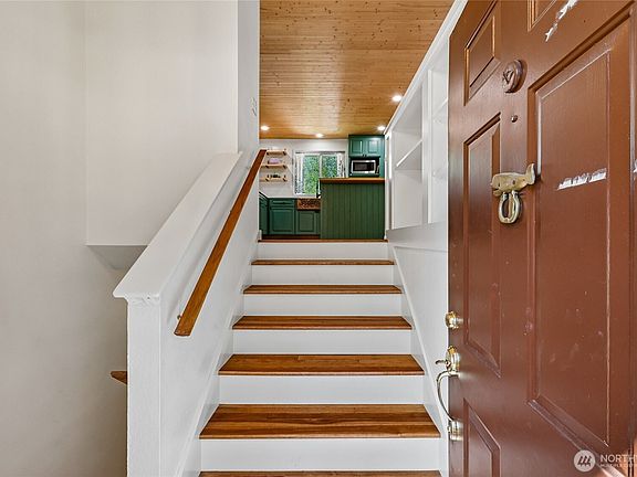 3rd image of 2701 196th Street SE