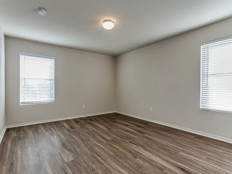 1145 Maplewood Ln — Photo 18