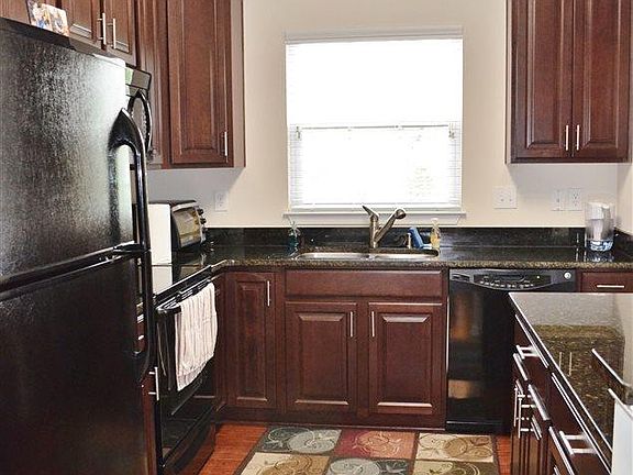 4th image of 326 Juniper Bend Cir